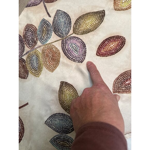 Croscill 69 x 52” Polyester Tablecloth Mosiac Leaf Leaves Pattern Multicolor - Picture 5 of 6